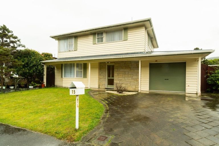 Photo of property in 15 Rembrandt Avenue, Tawa, Wellington, 5028