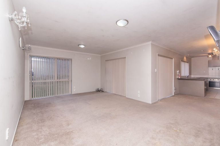 Photo of property in 3 Fitchburg Place, Mangere, Auckland, 2022