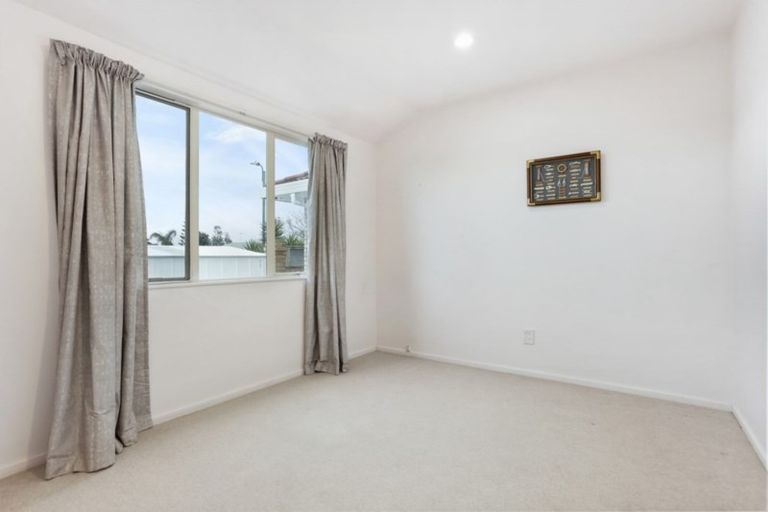 Photo of property in 26 Judd Place, Orewa, 0931