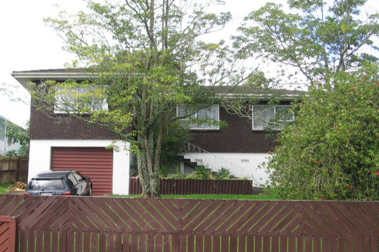 Photo of property in 18 Brunner Road, Glen Eden, Auckland, 0602