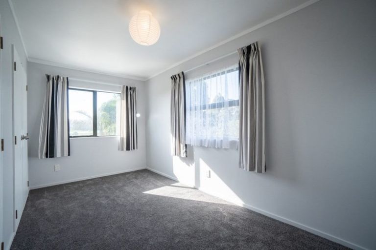 Photo of property in 15 Charles Cross Street, Longburn, Palmerston North, 4412