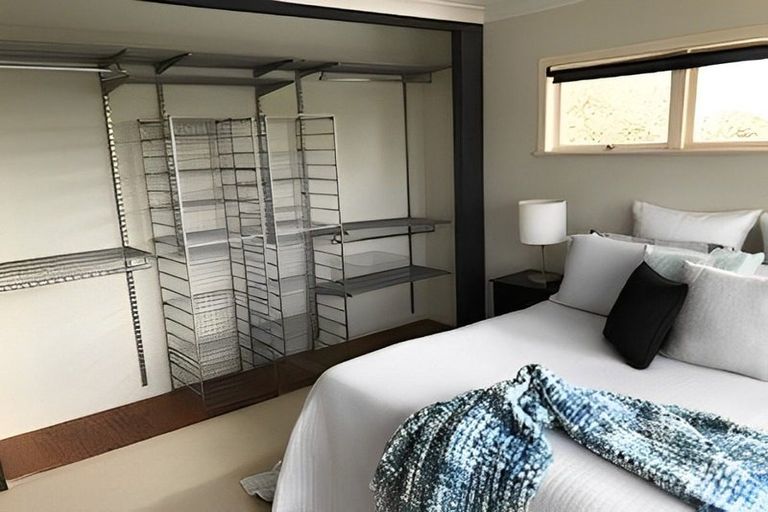 Photo of property in 9 Harding Avenue, Te Atatu South, Auckland, 0610