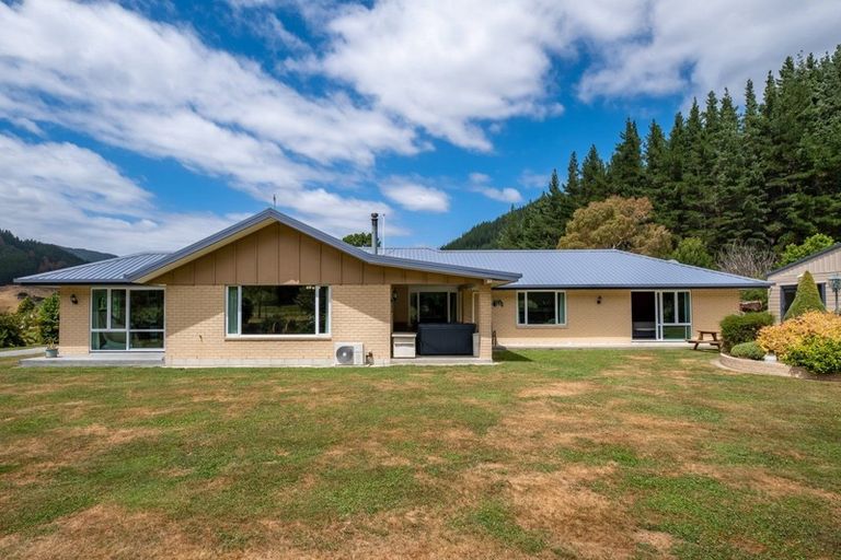 Photo of property in 2381 State Highway 6, Okaramio, Havelock, 7178