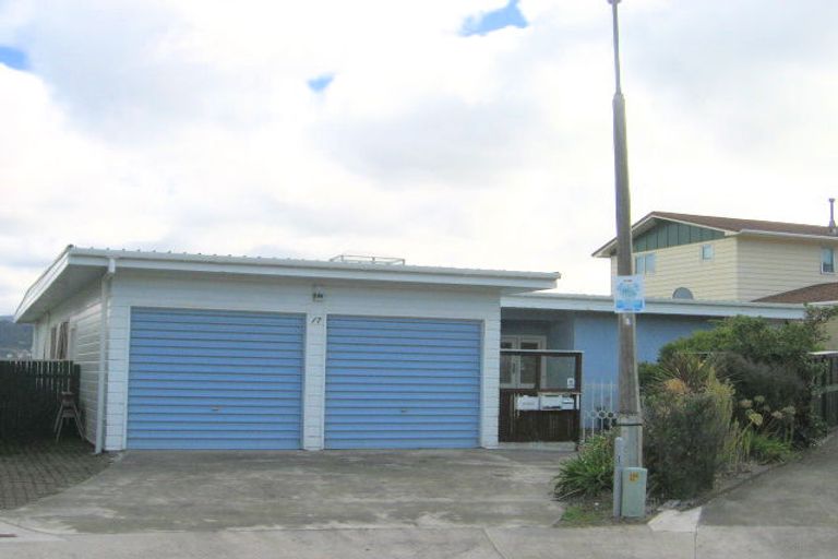Photo of property in 17 Madison Place, Miramar, Wellington, 6022