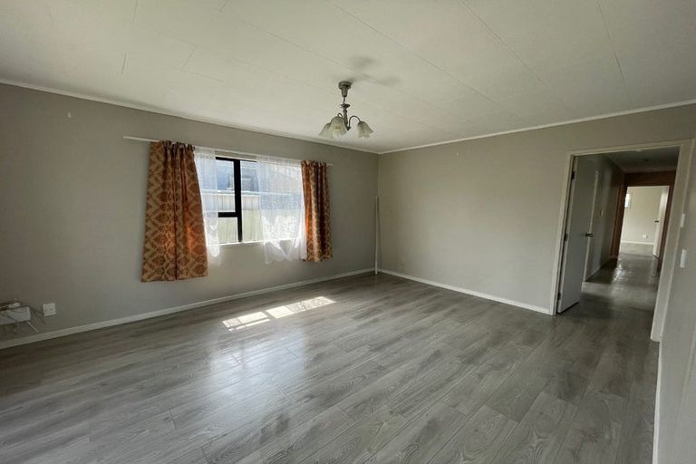 Photo of property in 15a Secretariat Place, Randwick Park, Auckland, 2105