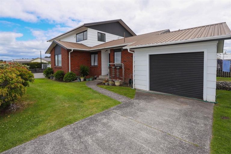 Photo of property in 1 Mansfield Road, Owhata, Rotorua, 3010