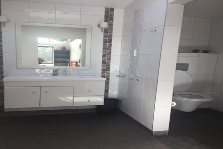 Photo of property in 74 Princes Street, Northcote Point, Auckland, 0627