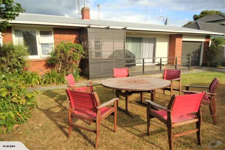 Photo of property in 19 Hillcrest Road, Otumoetai, Tauranga, 3110