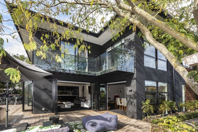 Photo of property in 2 Country Place, Burwood, Christchurch, 8083