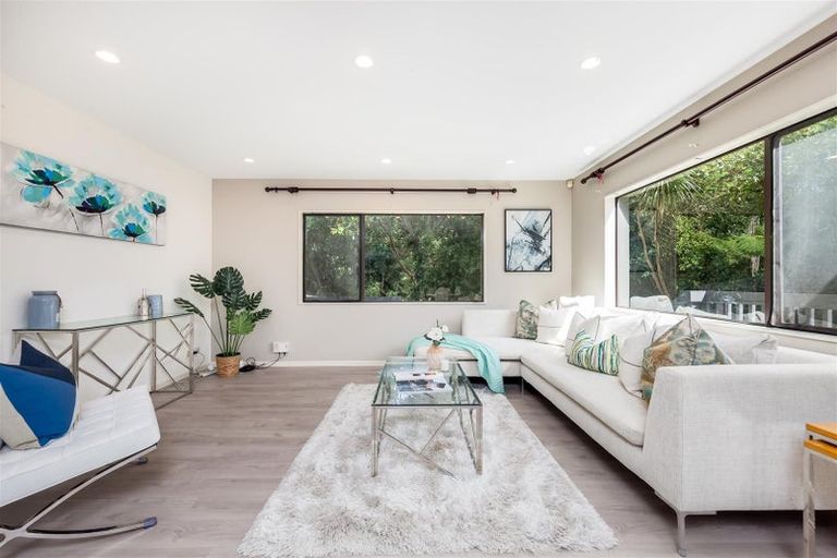 Photo of property in 9c Christina Avenue, Te Atatu South, Auckland, 0602