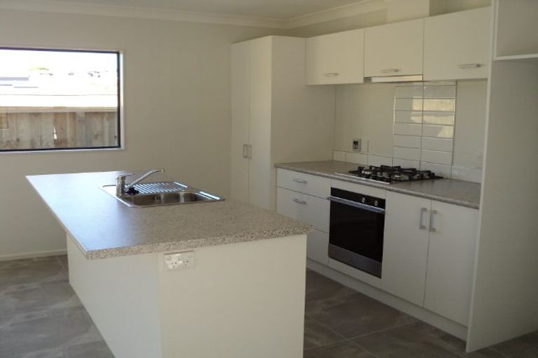 Photo of property in 32 Moonsail Drive, Whitby, Porirua, 5024