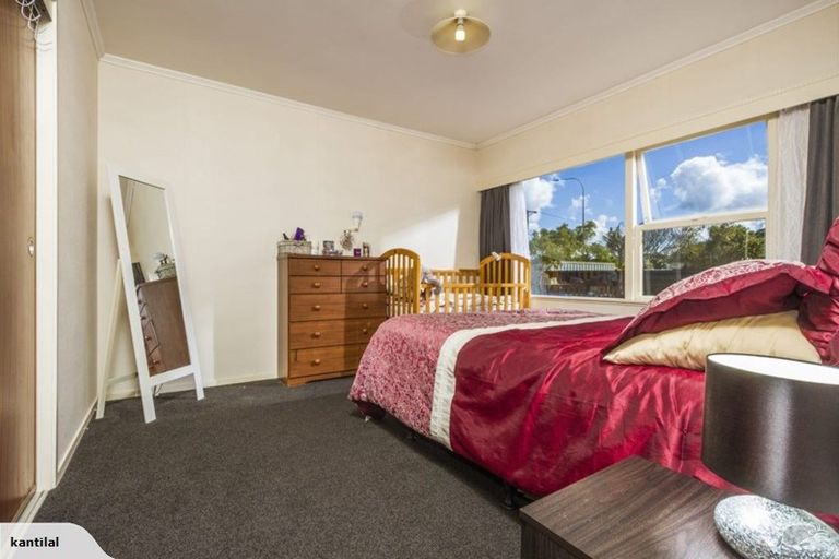 Photo of property in 225 Forrest Hill Road, Forrest Hill, Auckland, 0620