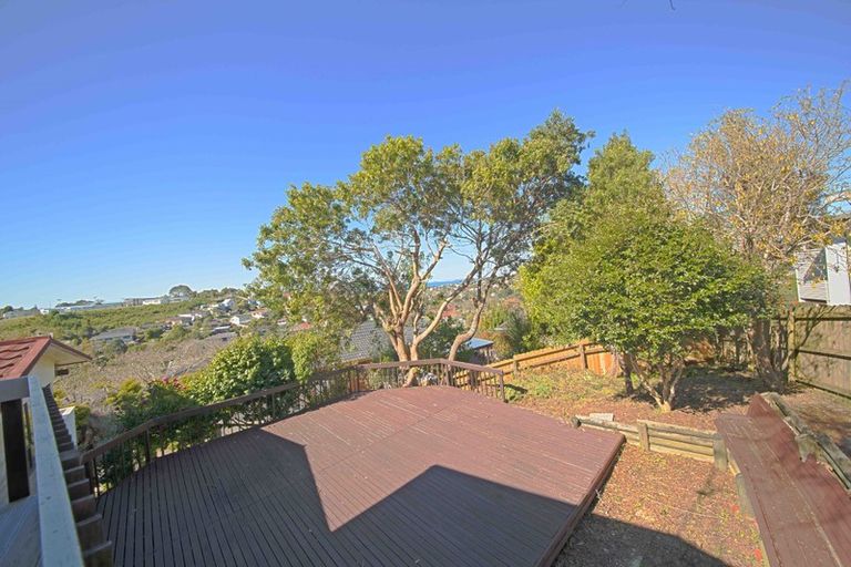 Photo of property in 18 Valdese Rise, Browns Bay, Auckland, 0630