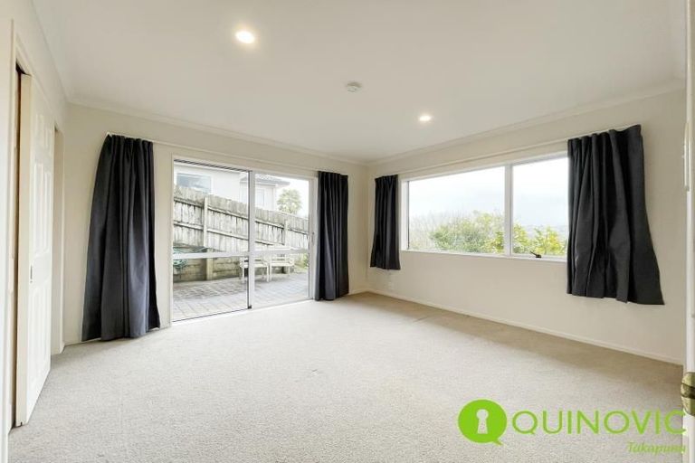 Photo of property in 28 Mulgan Way, Browns Bay, Auckland, 0630