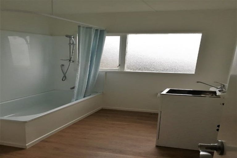 Photo of property in 84b Homebush Road, Khandallah, Wellington, 6035