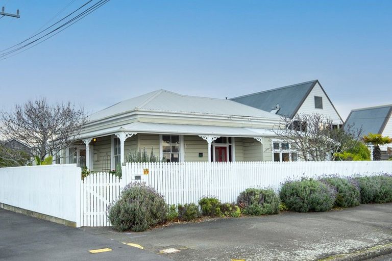 Photo of property in 88 Charles Street, Westshore, Napier, 4110