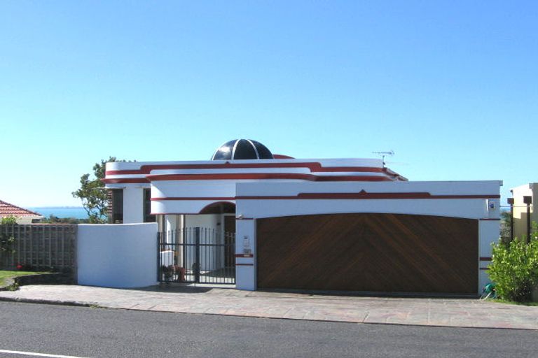 Photo of property in 60 Castor Bay Road, Castor Bay, Auckland, 0620