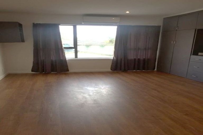 Photo of property in 119a Woodglen Road, Glen Eden, Auckland, 0602