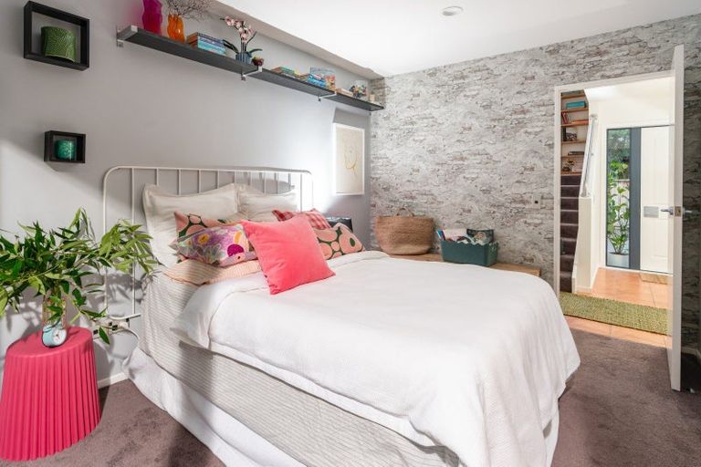 Photo of property in 5/96 Austin Street, Mount Victoria, Wellington, 6011