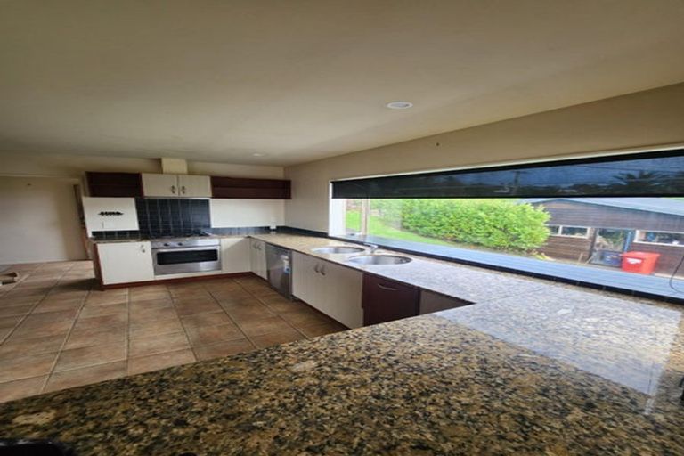 Photo of property in 13a Hebron Road, Waiake, Auckland, 0630