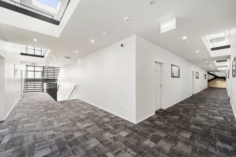 Photo of property in 206/2 Onepu Road, Kilbirnie, Wellington, 6022