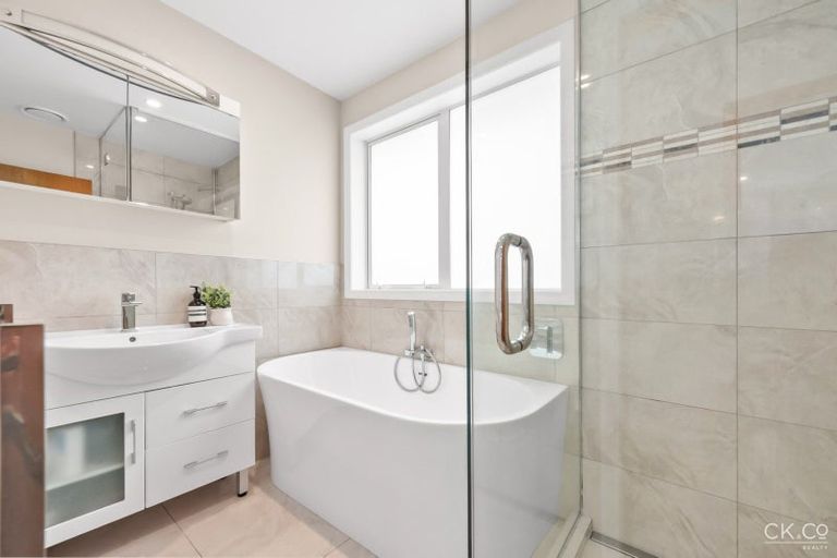 Photo of property in 4 Lockett Street, Waterloo, Lower Hutt, 5011