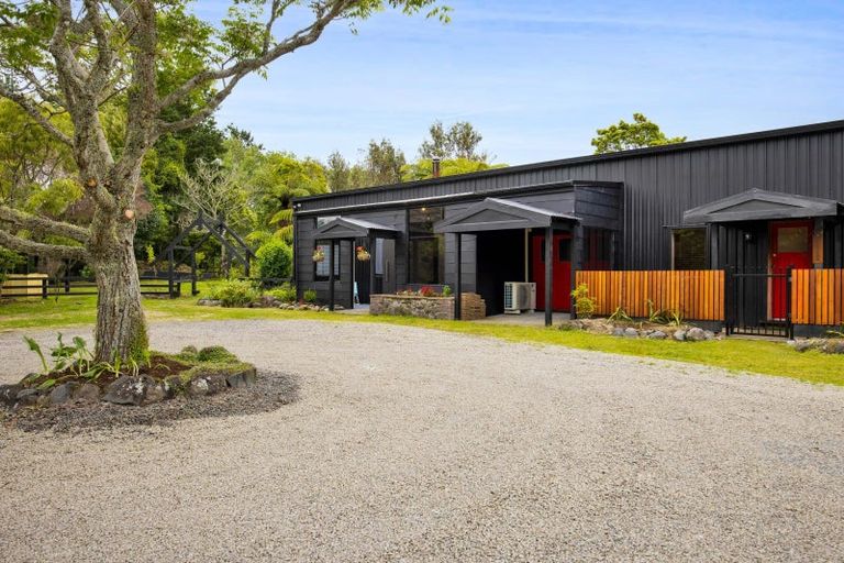 Photo of property in 1082 Junction Road, Egmont Village, Inglewood, 4386