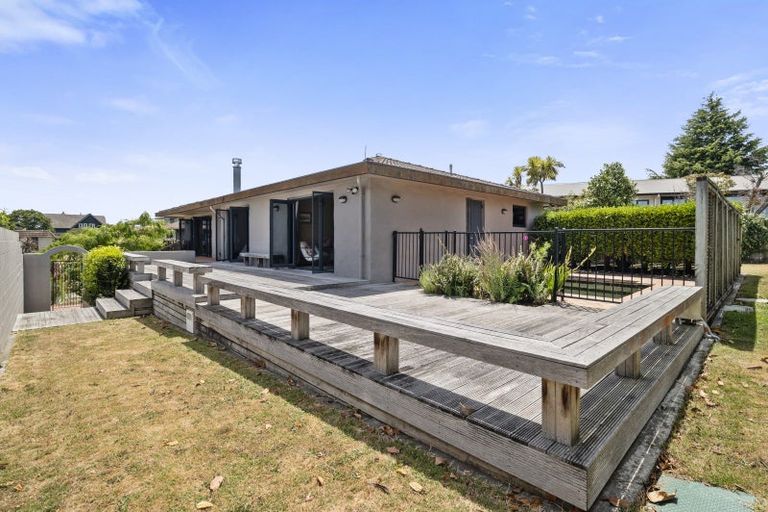 Photo of property in 45 Harvey Street, Waipahihi, Taupo, 3330