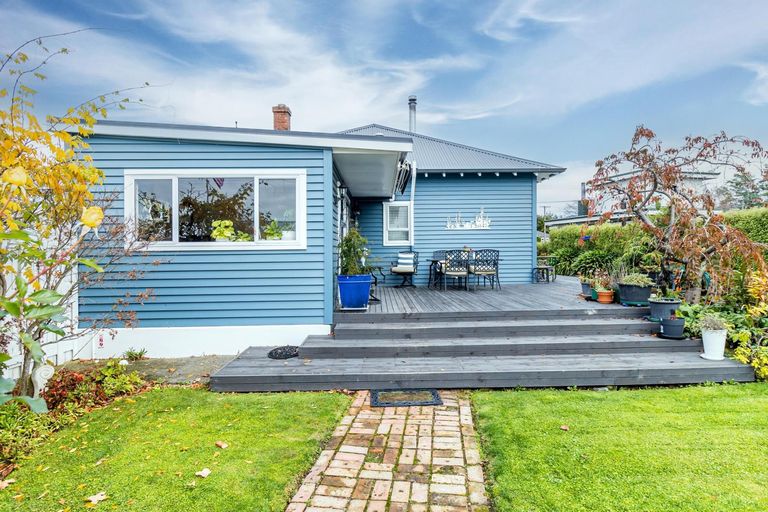 Photo of property in 12 Parsonage Road, Waimate, 7924