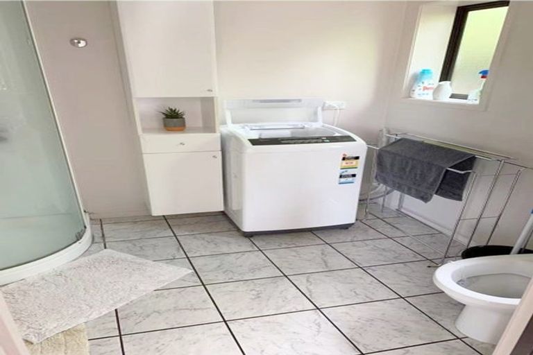 Photo of property in 23 Mountbatten Avenue, Hillcrest, Auckland, 0627