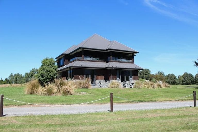 Photo of property in 623 Coleridge Road, Windwhistle, Hororata, 7572