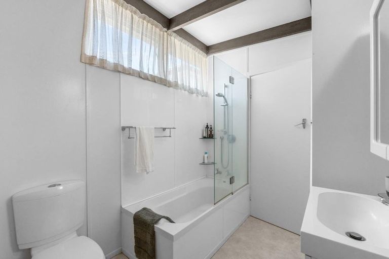 Photo of property in 3/127 Seabrook Avenue, New Lynn, Auckland, 0600