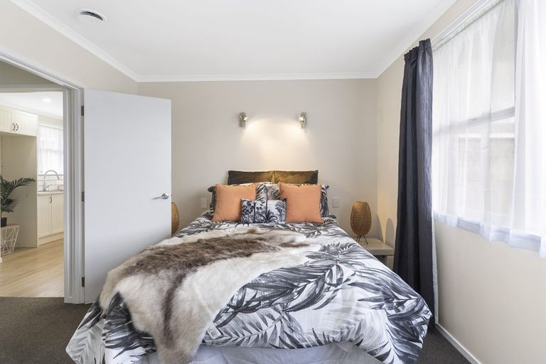 Photo of property in 1/1 Cooper Place, Papakura, 2110