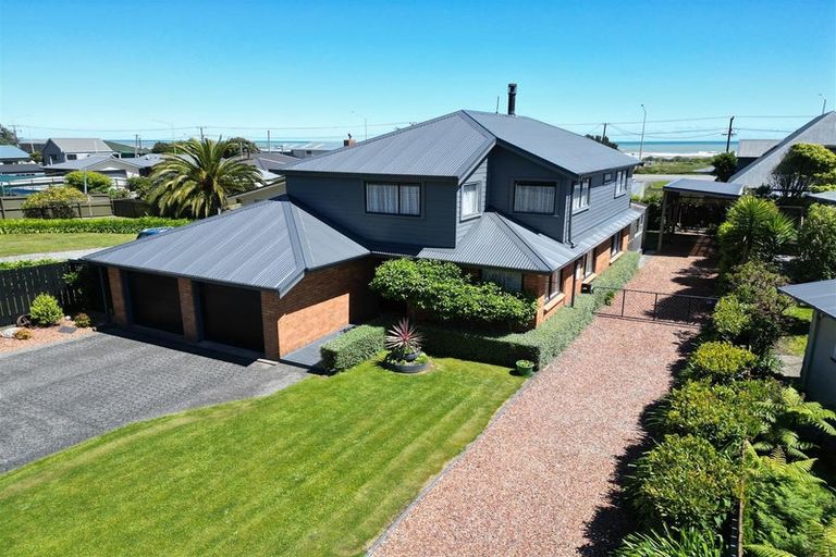 Photo of property in 14 Loris Place, Karoro, Greymouth, 7805