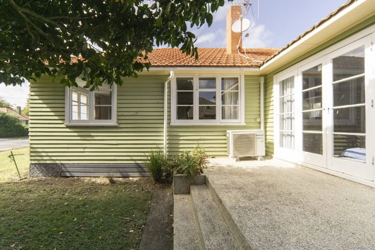 Photo of property in 5 Paul Crescent, Fairfield, Hamilton, 3214