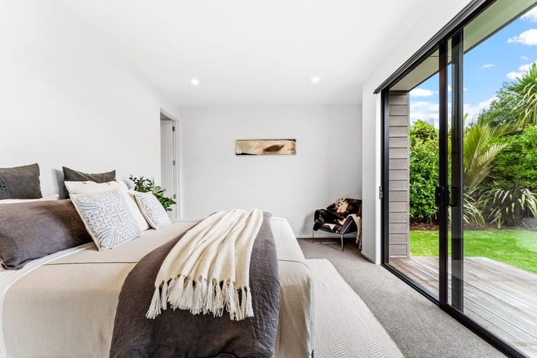 Photo of property in 2 Shearwater Lane, Point Wells, 0986