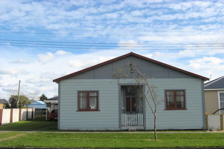 Photo of property in 16 Stout Street, Shannon, 4821