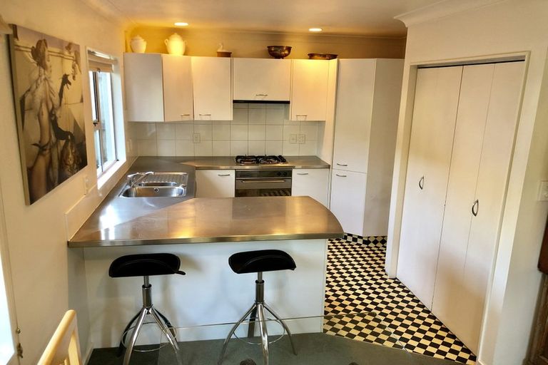 Photo of property in 3/60 Pirie Street, Mount Victoria, Wellington, 6011