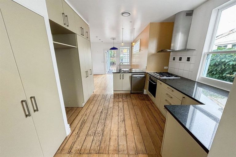 Photo of property in 16 Hastings Street West, Sydenham, Christchurch, 8023