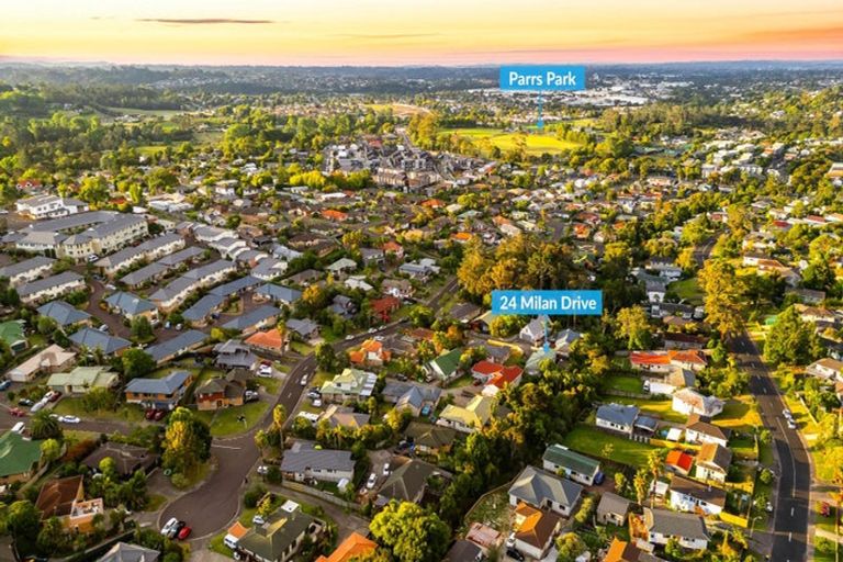 Photo of property in 24 Milan Drive, Glen Eden, Auckland, 0602