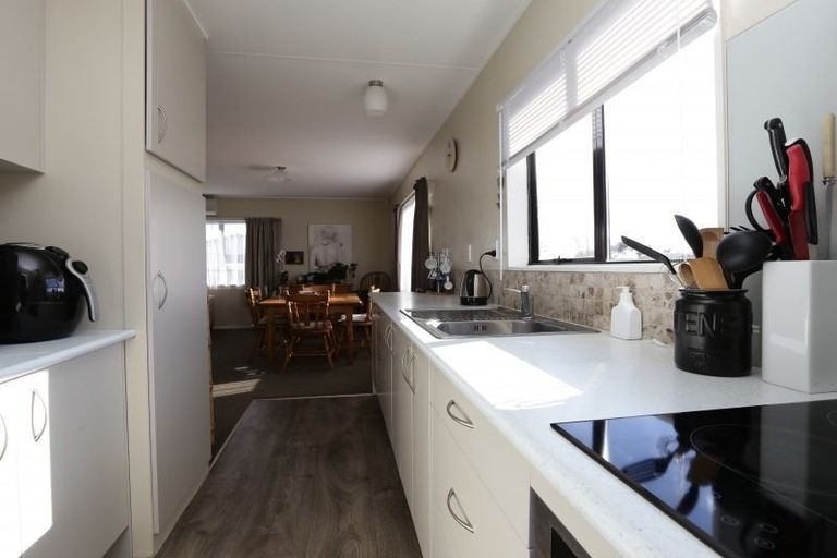 Photo of property in 1/201 Avondale Road, Greenmeadows, Napier, 4112