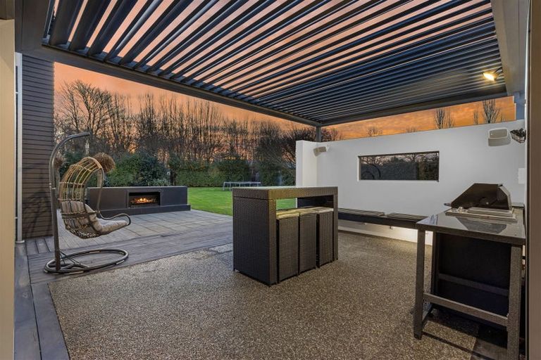 Photo of property in 97e Englefield Road, Northwood, Christchurch, 8051