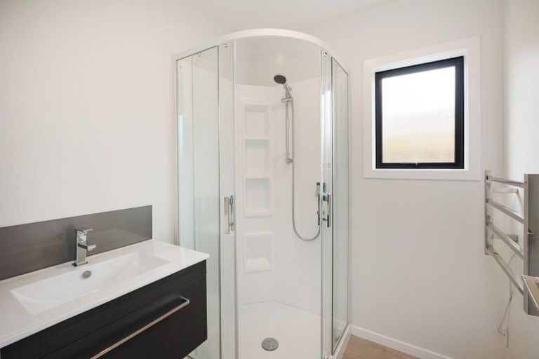 Photo of property in 68b Hedges Street, Sanson, 4817