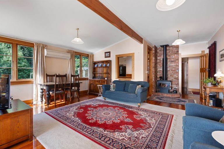 Photo of property in 1 Howard Street, Macandrew Bay, Dunedin, 9014