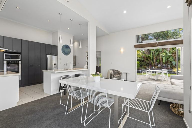 Photo of property in 60 Chesterfield Way, Orewa, 0931