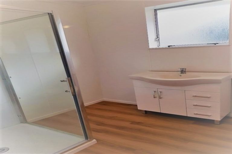 Photo of property in 18 Stipulate Place, Ascot Park, Porirua, 5024