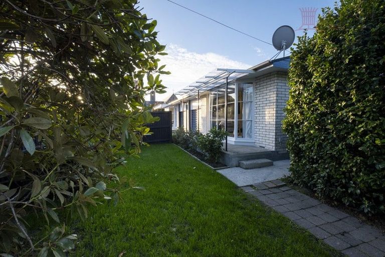 Photo of property in 2/103 Opawa Road, Opawa, Christchurch, 8023