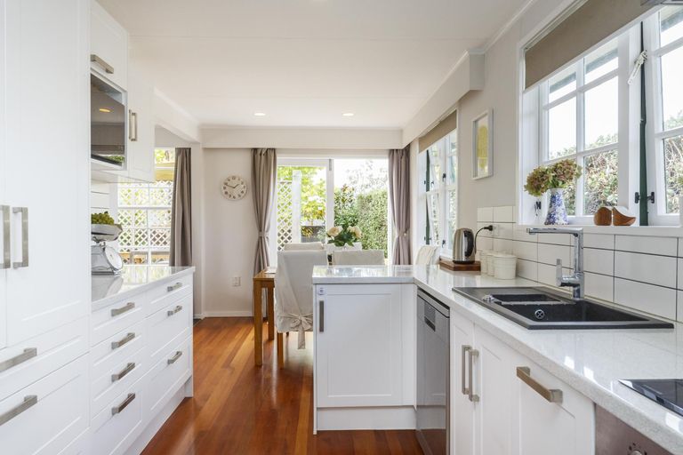 Photo of property in 53 Waterloo Crescent, Hokowhitu, Palmerston North, 4410