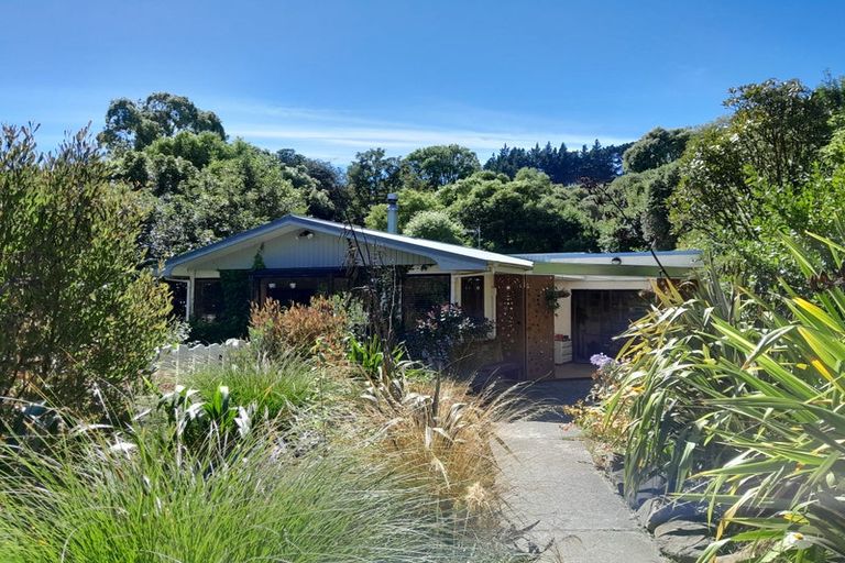 Photo of property in 37 Porterfield Street, Macandrew Bay, Dunedin, 9014