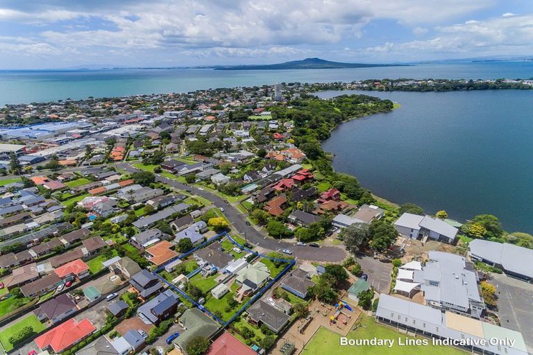 Photo of property in 21 Otakau Road, Milford, Auckland, 0620